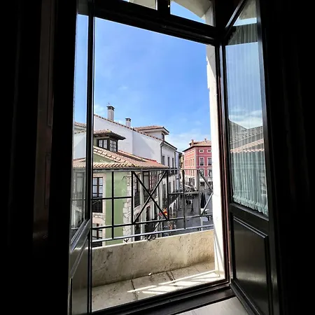 La Casa De Piedra * Llanes