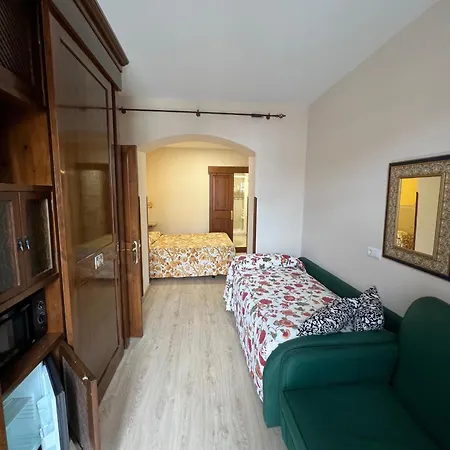 La Casa De Piedra Llanes